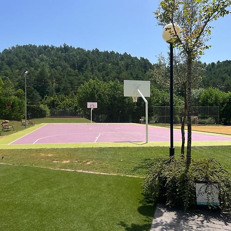 Borredá Camping Riera Merles מראה חיצוני תמונה