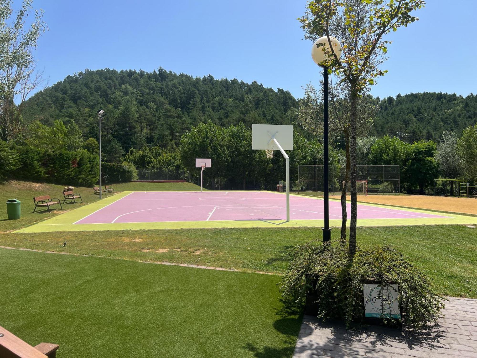 Borredá Camping Riera Merles מראה חיצוני תמונה